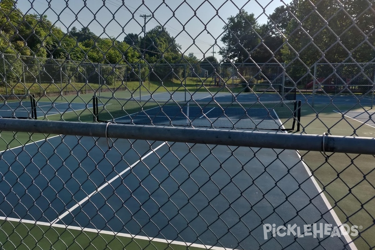 Photo of Pickleball at Sam Duff Memorial Park